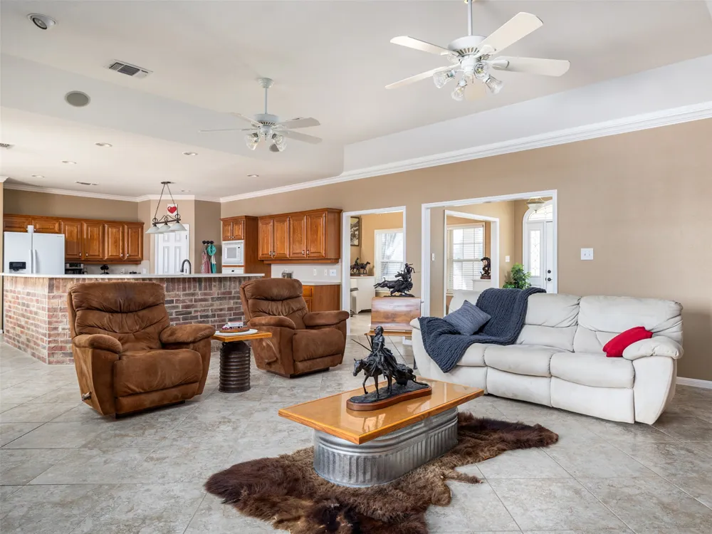 651 County Road 497 Taylor, TX 76574