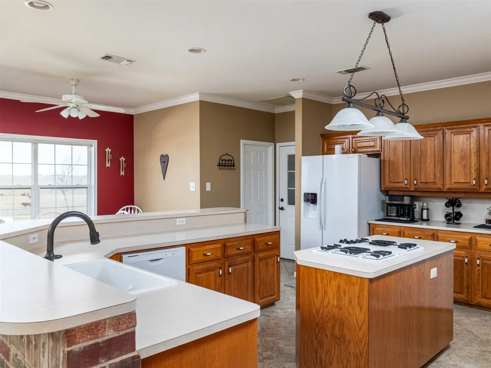 651 County Road 497 Taylor, TX 76574