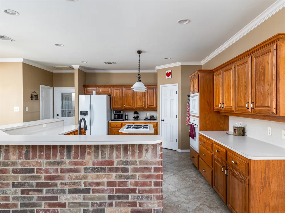 651 County Road 497 Taylor, TX 76574