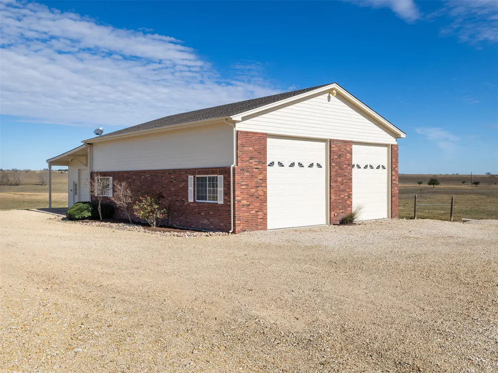 651 County Road 497 Taylor, TX 76574