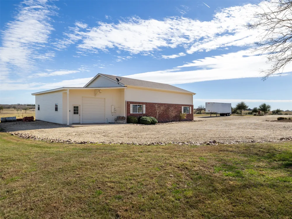 651 County Road 497 Taylor, TX 76574