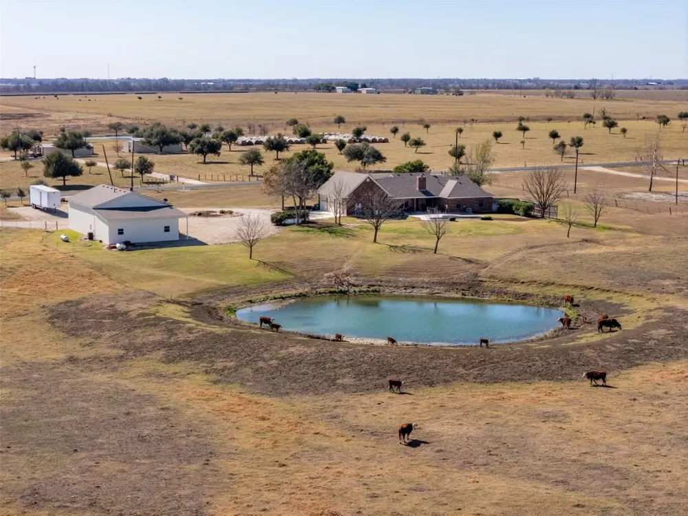 651 County Road 497 Taylor, TX 76574