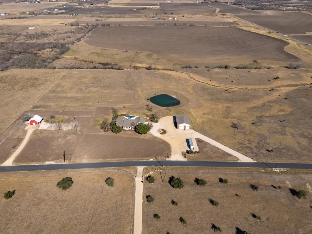 651 County Road 497 Taylor, TX 76574