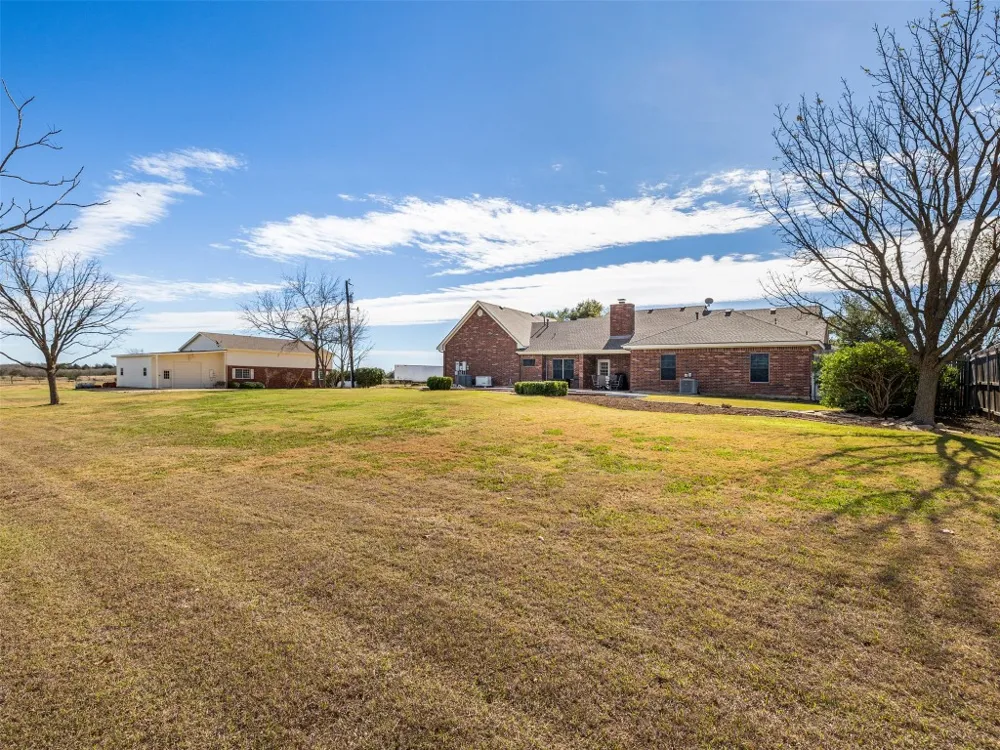 651 County Road 497 Taylor, TX 76574
