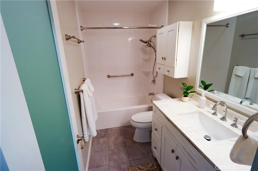 26015 Narbonne Avenue #14 Lomita, CA 90717
