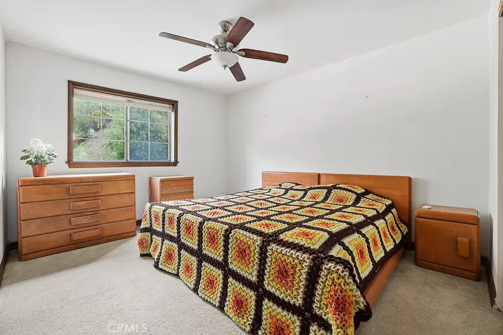 24300 Sylvan Glen Calabasas, CA 91302