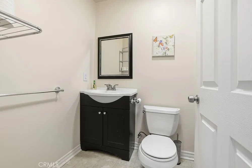 24300 Sylvan Glen Calabasas, CA 91302