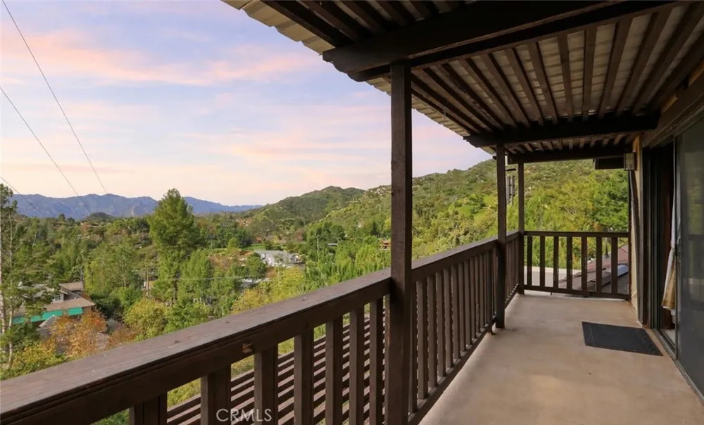 24300 Sylvan Glen Calabasas, CA 91302