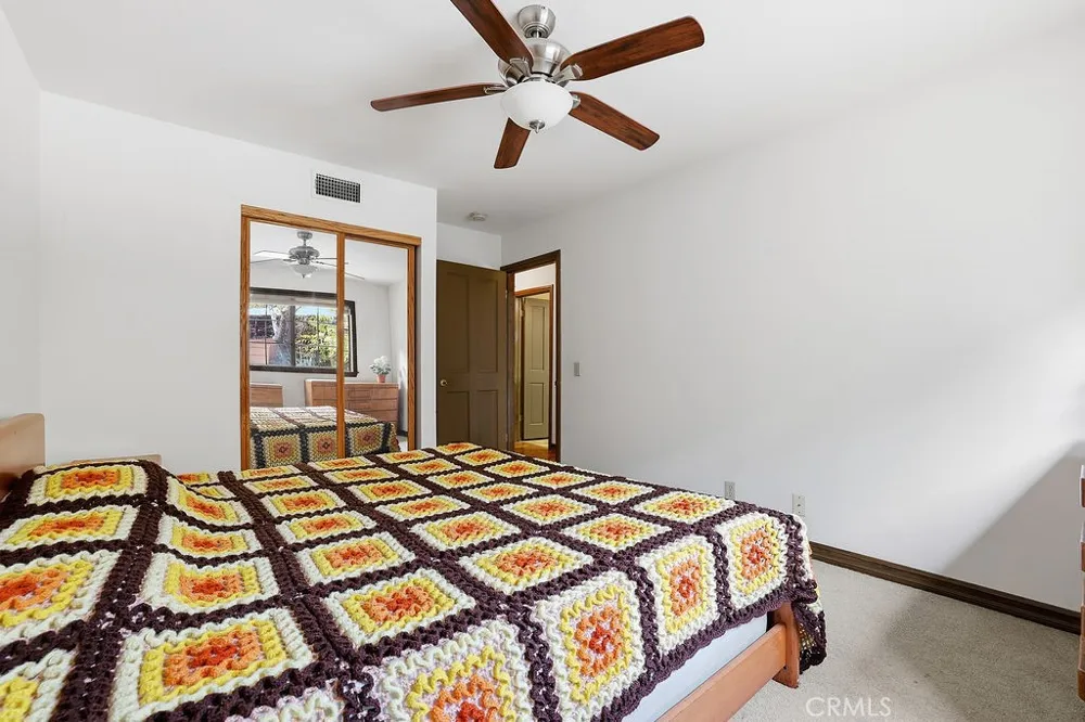 24300 Sylvan Glen Calabasas, CA 91302
