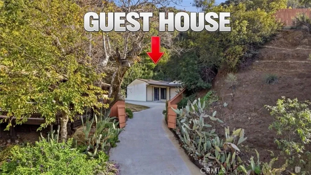 24300 Sylvan Glen Calabasas, CA 91302