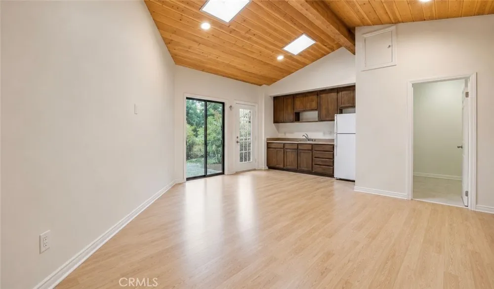 24300 Sylvan Glen Calabasas, CA 91302