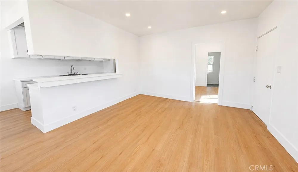 3747 Mintern Jurupa Valley, CA 92509