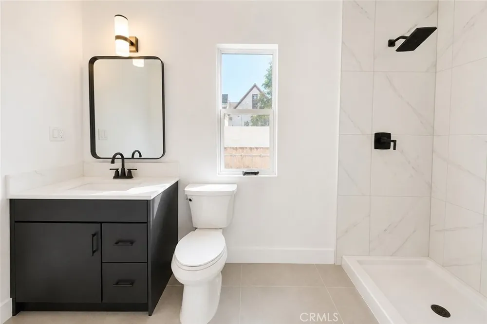 3747 Mintern Jurupa Valley, CA 92509