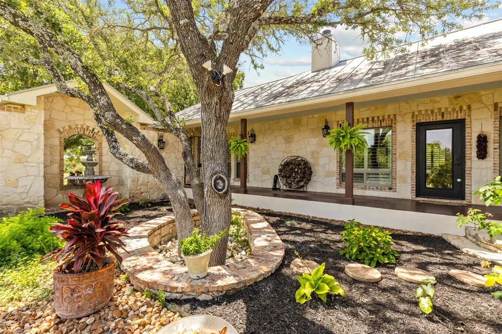 204 Kendall Jackson Comfort, TX 78013