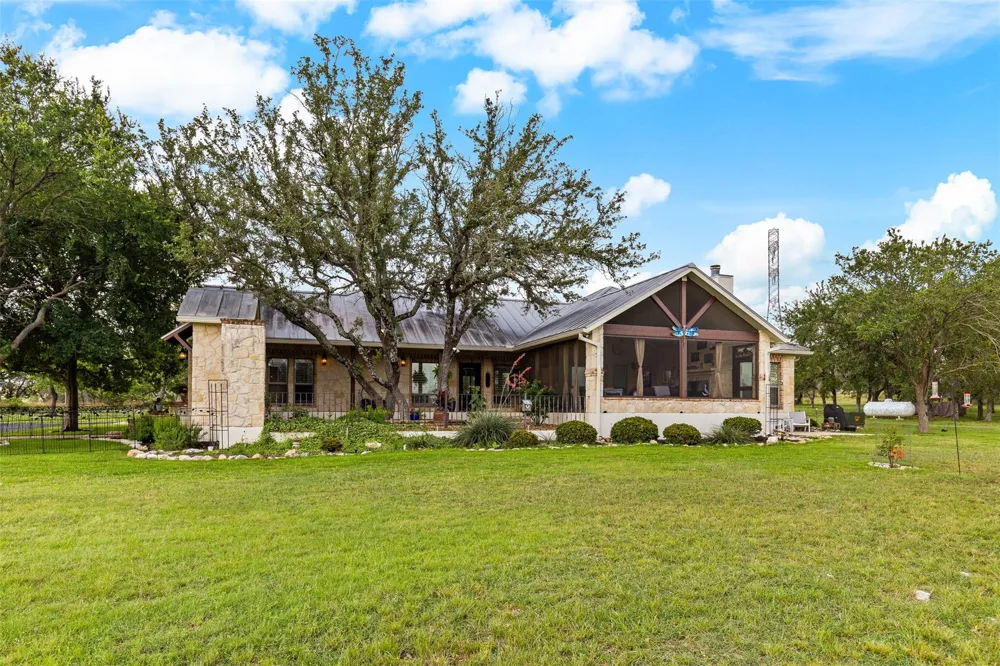 204 Kendall Jackson Comfort, TX 78013