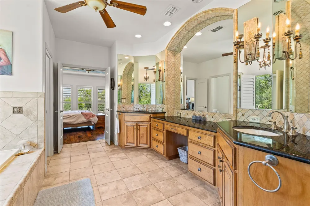 204 Kendall Jackson Comfort, TX 78013