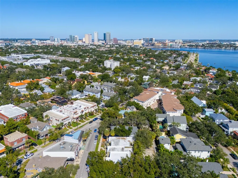 1906 W DEKLE AVENUE #H