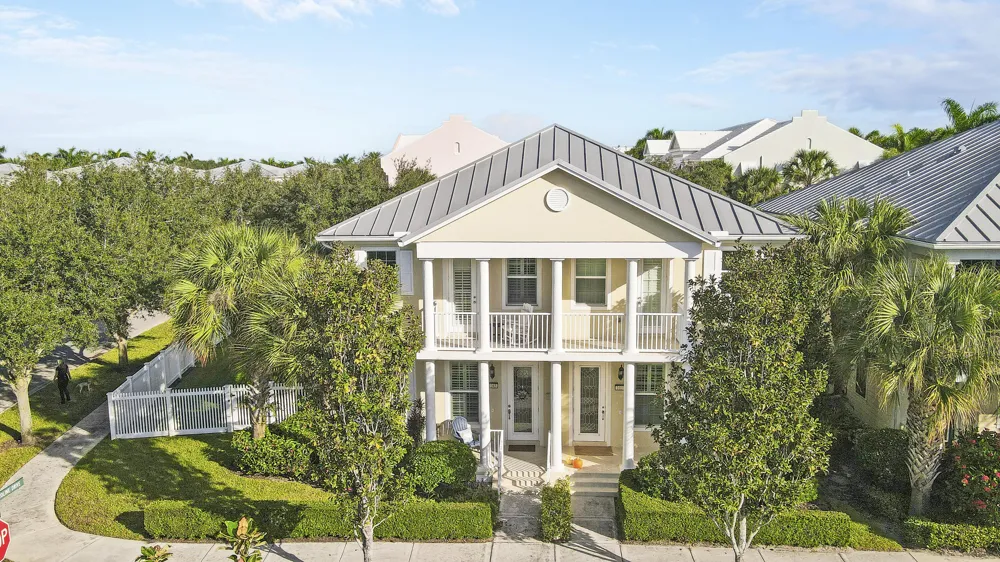 1043 Key Largo Street