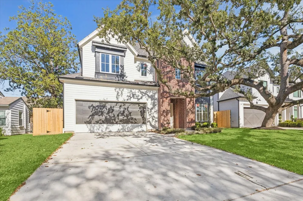 1614 Woodcrest Drive