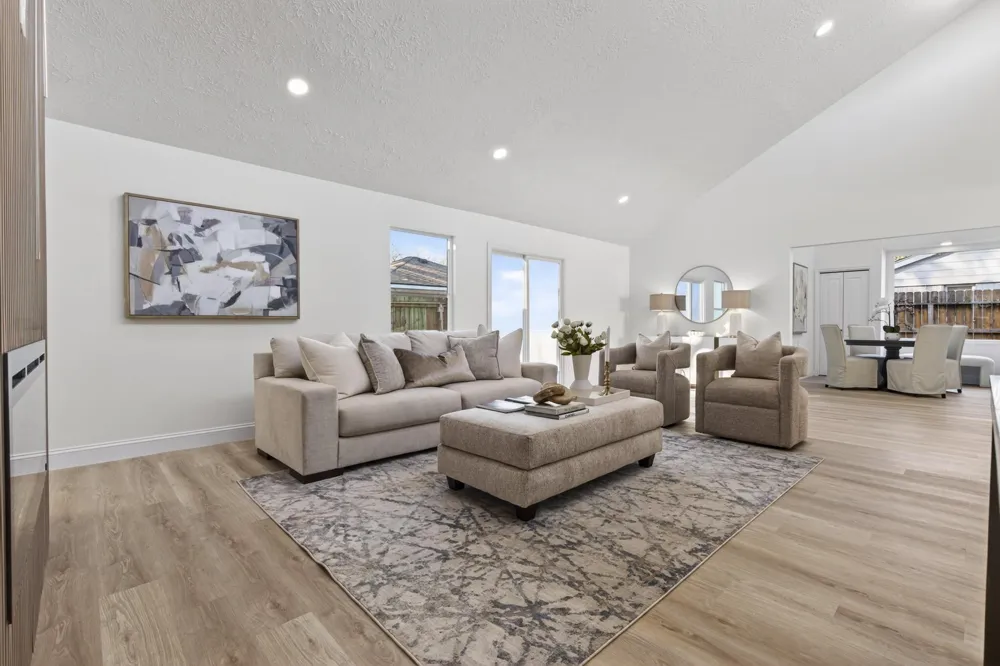 6207 Rollingbrook Drive