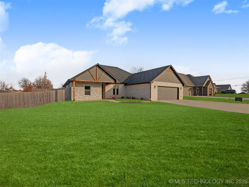 158 Sooner Drive Stroud, OK 74079