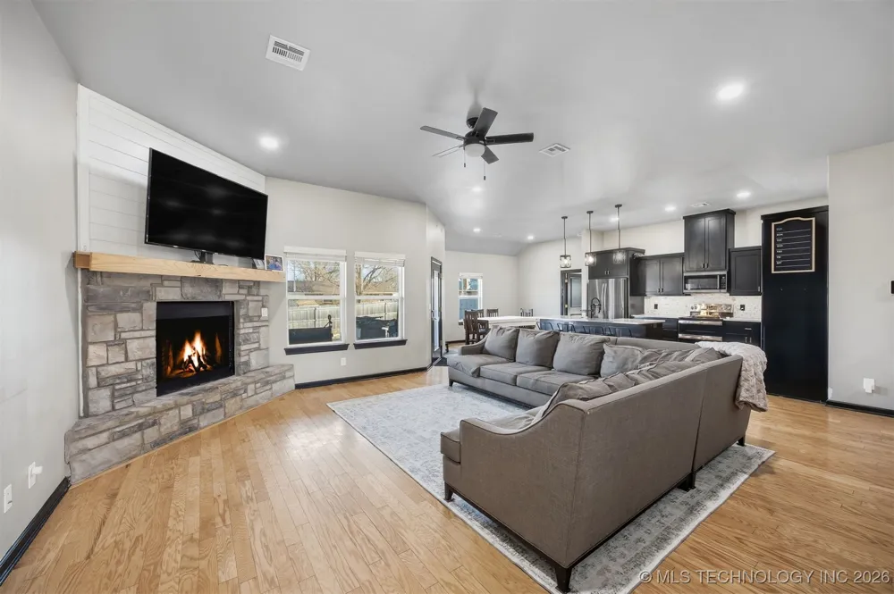 158 Sooner Drive Stroud, OK 74079