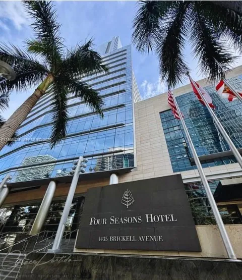1435 Brickell Ave #3508