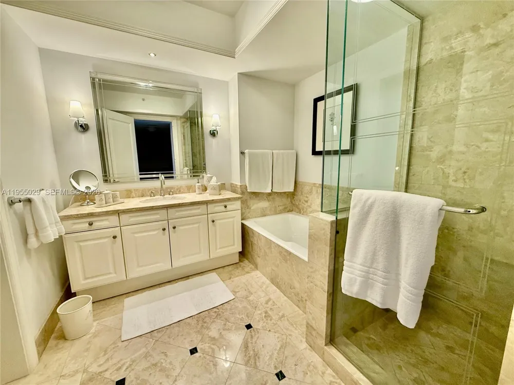 1435 Brickell Ave #3508 Miami, FL 33131