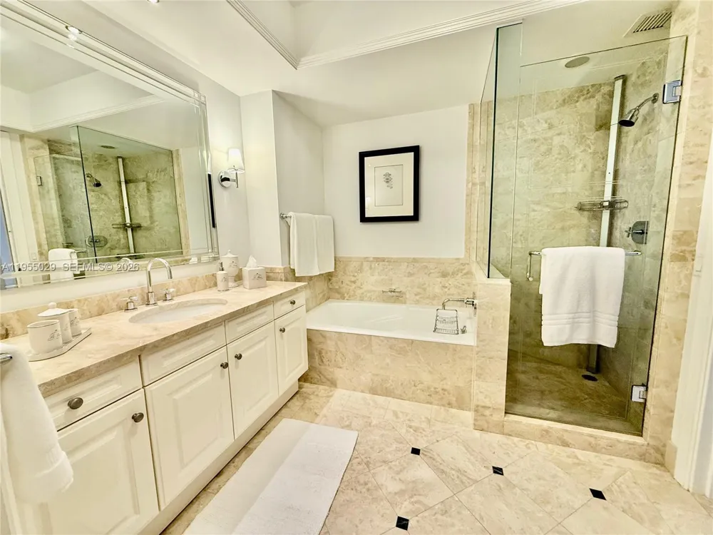 1435 Brickell Ave #3508 Miami, FL 33131