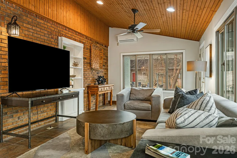 1236 Upper Brush Creek Road Fairview, NC 28730