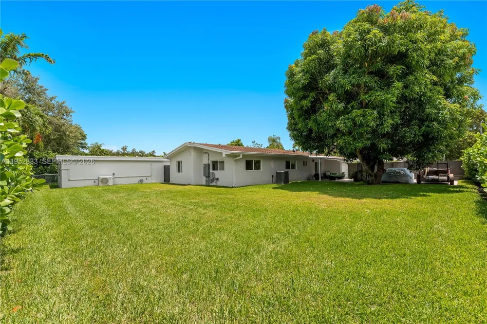 7425 SW 139th Ter Palmetto Bay, FL 33158