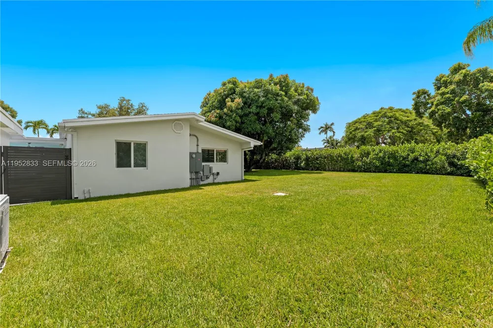 7425 SW 139th Ter Palmetto Bay, FL 33158