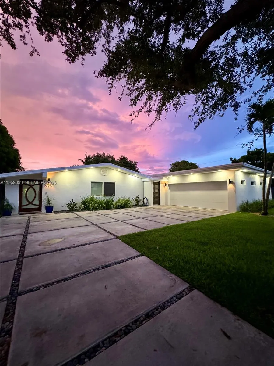 7425 SW 139th Ter Palmetto Bay, FL 33158