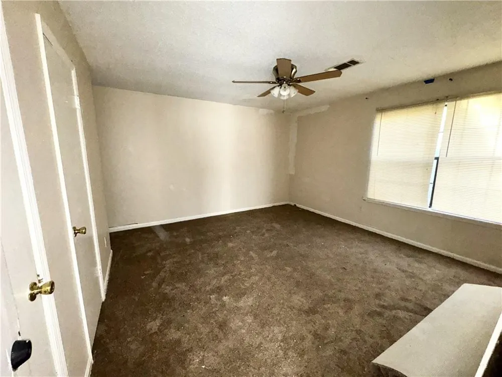 871 Brandy Oaks Lane Stone Mountain, GA 30088