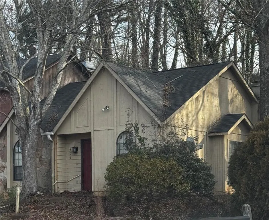 871 Brandy Oaks Lane Stone Mountain, GA 30088