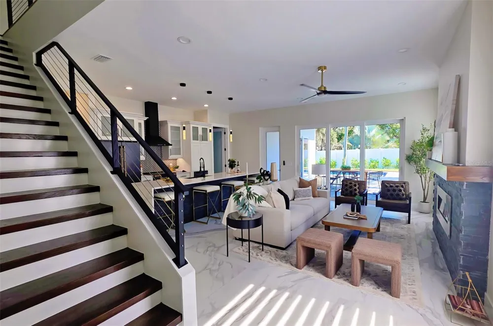 1156 COCOANUT AVENUE Sarasota, FL 34236