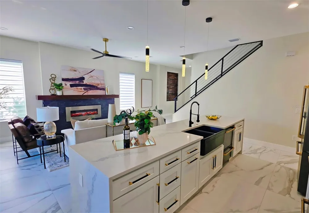 1156 COCOANUT AVENUE Sarasota, FL 34236