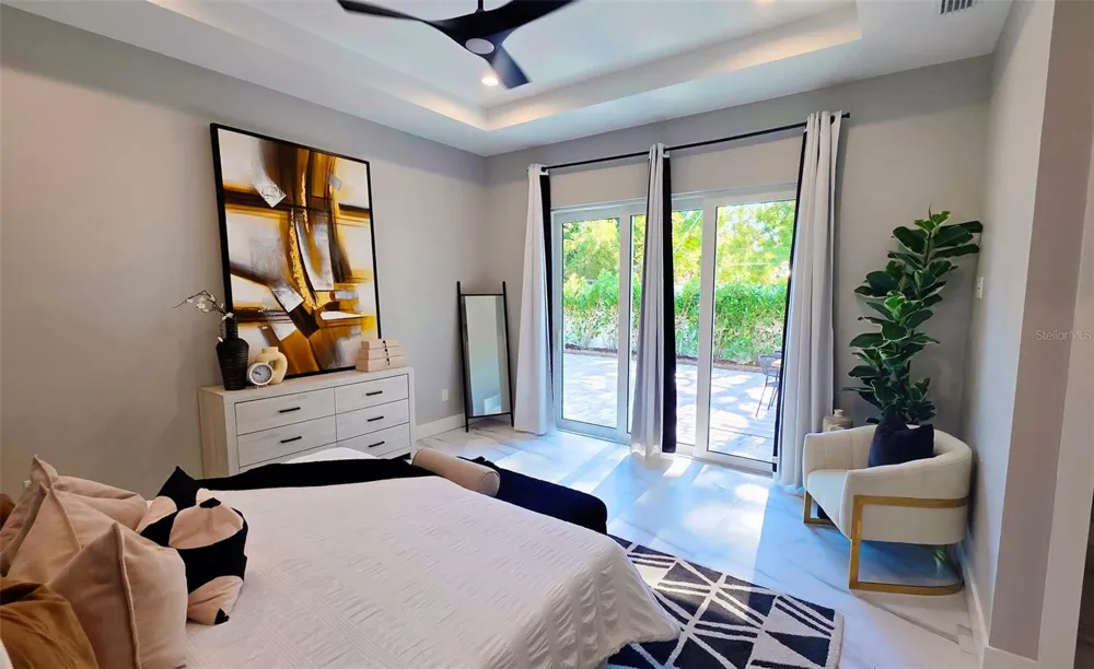 1156 COCOANUT AVENUE Sarasota, FL 34236