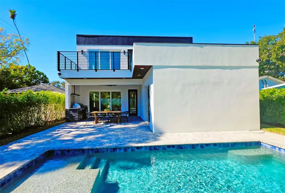 1156 COCOANUT AVENUE Sarasota, FL 34236