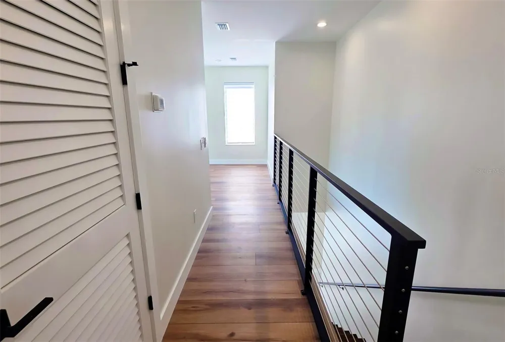 1156 COCOANUT AVENUE Sarasota, FL 34236