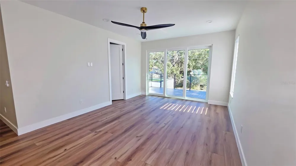 1156 COCOANUT AVENUE Sarasota, FL 34236