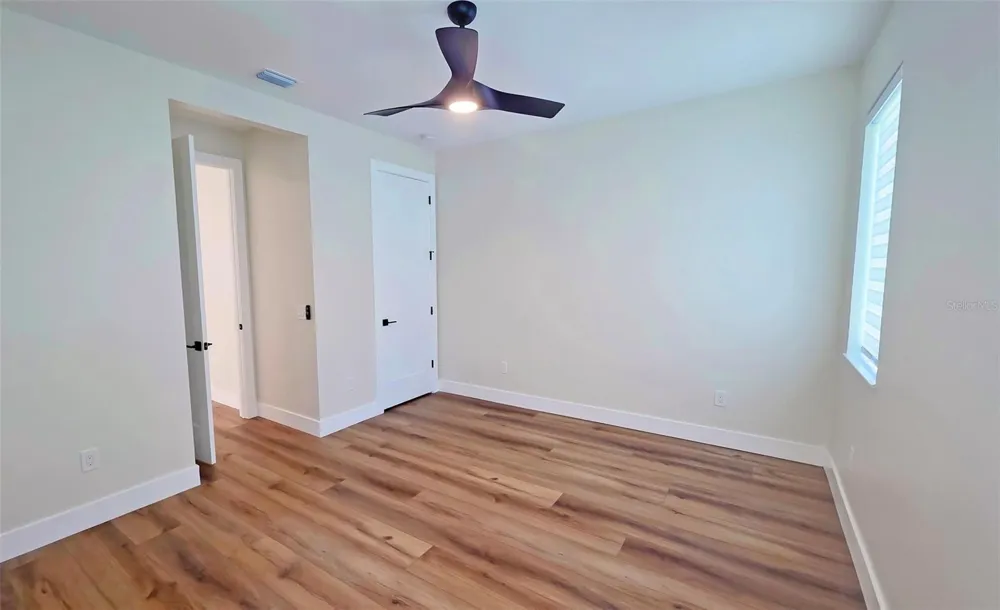 1156 COCOANUT AVENUE Sarasota, FL 34236