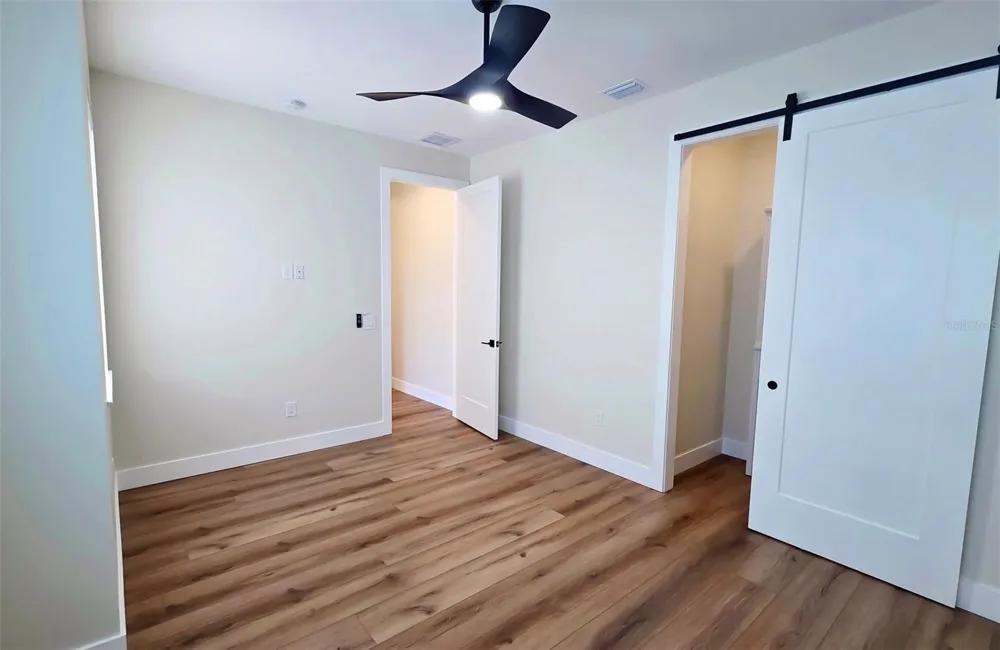 1156 COCOANUT AVENUE Sarasota, FL 34236