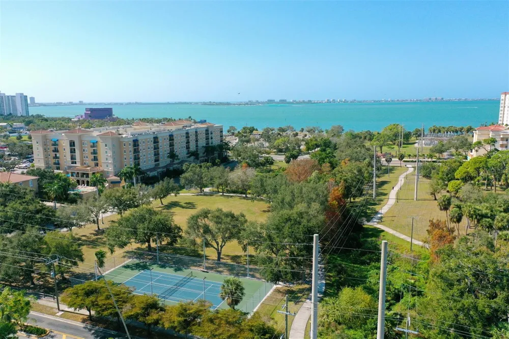 1156 COCOANUT AVENUE Sarasota, FL 34236