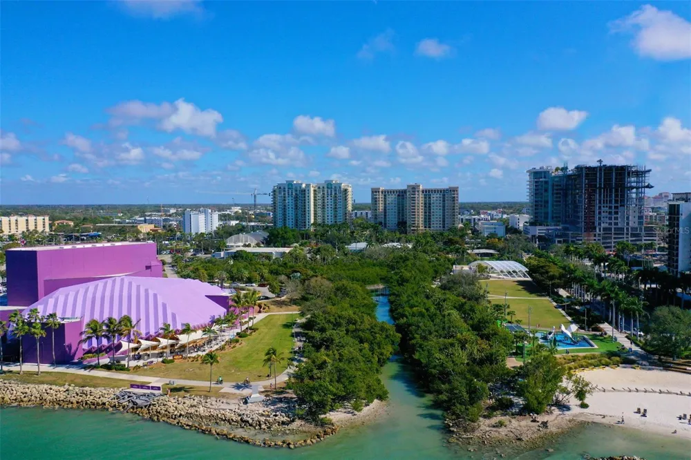 1156 COCOANUT AVENUE Sarasota, FL 34236