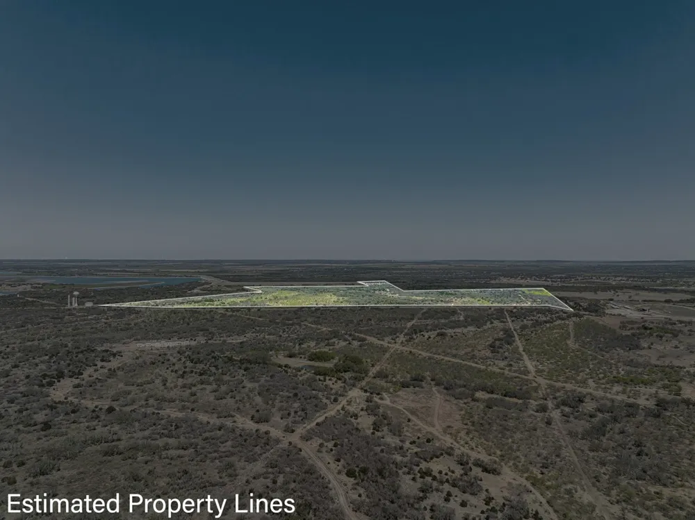 2050 W. 17th Street Brady, TX 76825