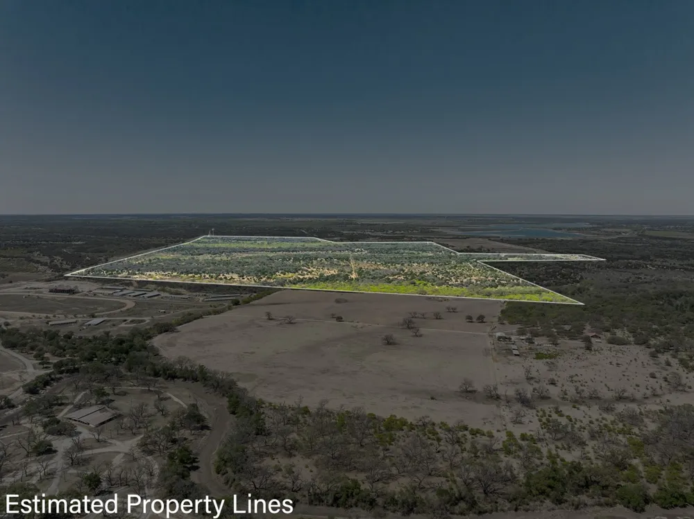 2050 W. 17th Street Brady, TX 76825
