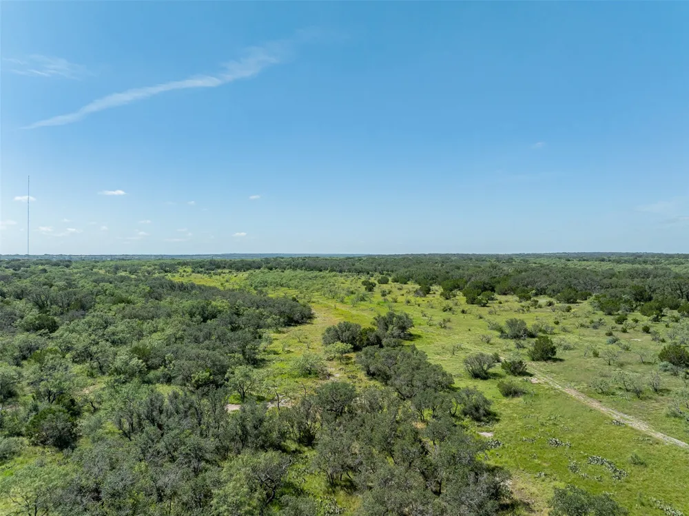 2050 W. 17th Street Brady, TX 76825