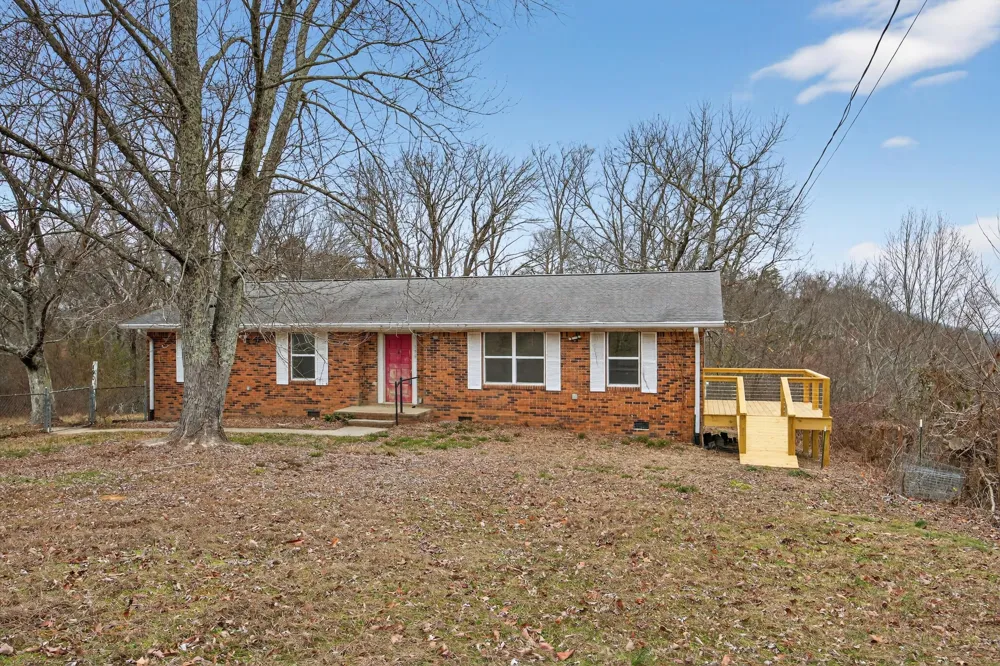 190 Adkins Lane Trenton, GA 30752
