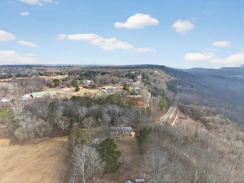 190 Adkins Lane Trenton, GA 30752
